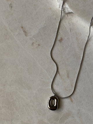 Hailey Modern Pendant Necklace: Silver