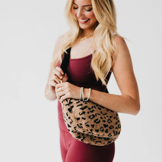Shirley Sherpa Crossbody Bag: Leopard