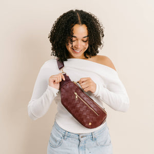 Trendy Luxe Belt Bag - Woven Plum