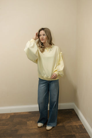 Daisy Lace Bow Sweatshirt, Butter - The Red Thread Boutique