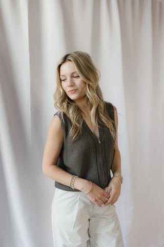 Rue 2-Way Zip Vest, Charcoal