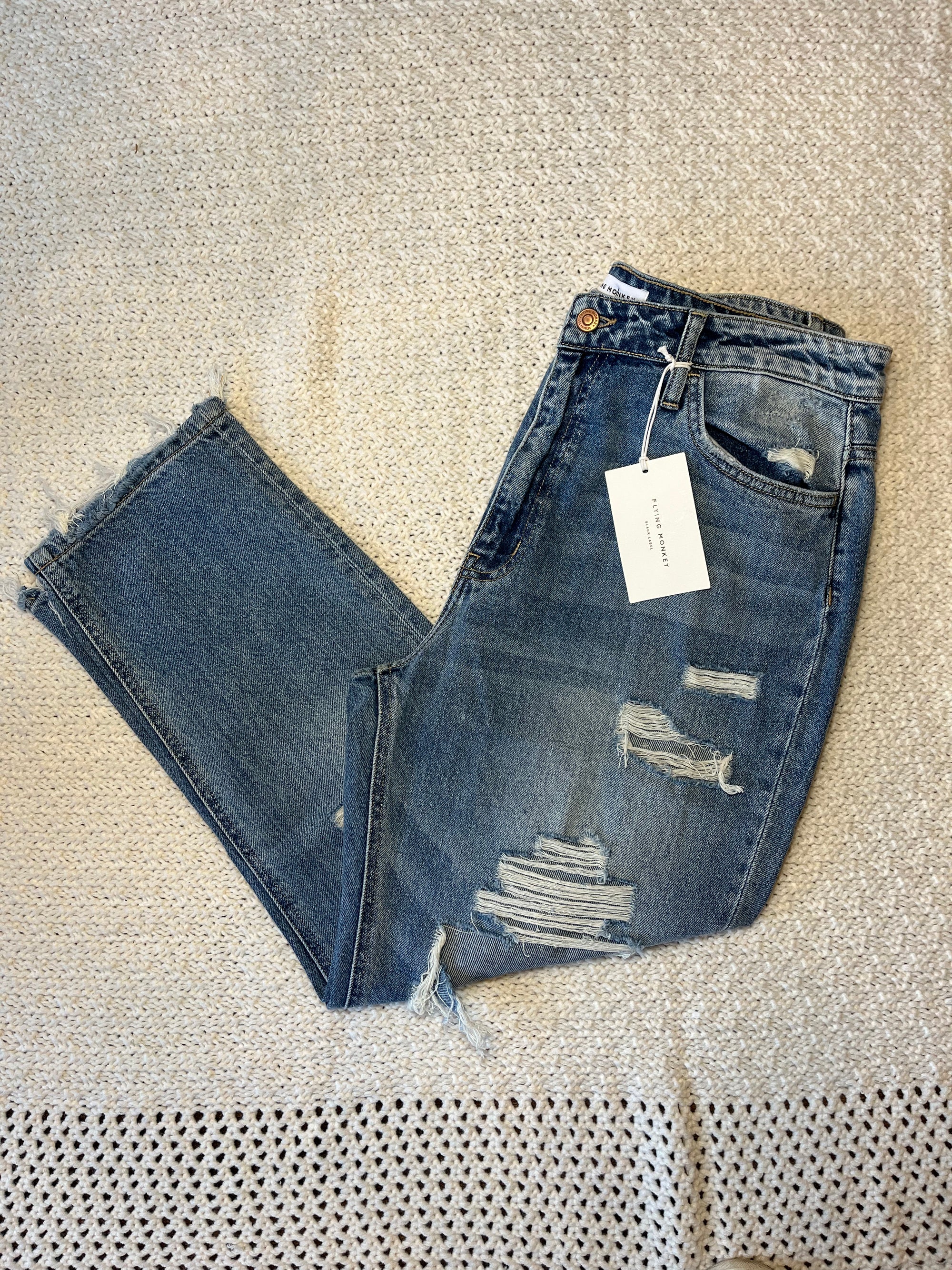 F4174 Distressed Mom Jeans