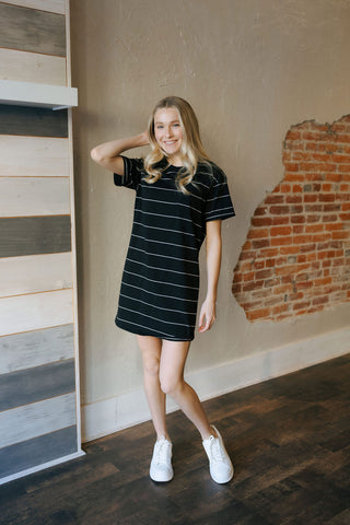 Kick Back Dress, Black/White