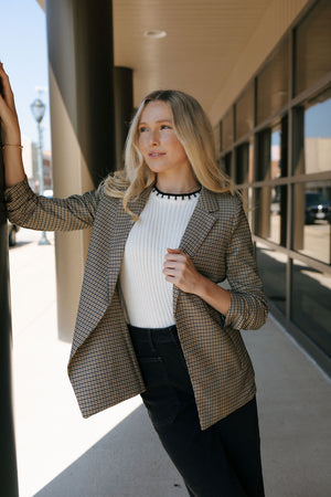 Sleeveless Contrast Top