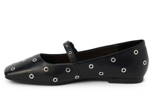 Mick Flat, Black