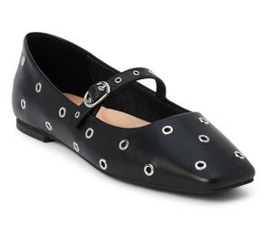 Mick Flat, Black