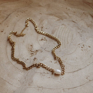 Agatha necklace - The Red Thread Boutique