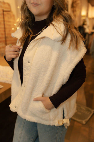 Bria Sherpa Vest, Cream - The Red Thread Boutique