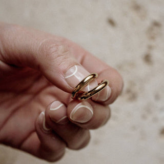 Cassie huggies - The Red Thread Boutique