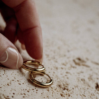 Cassie huggies - The Red Thread Boutique