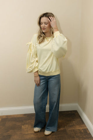 Daisy Lace Bow Sweatshirt, Butter - The Red Thread Boutique