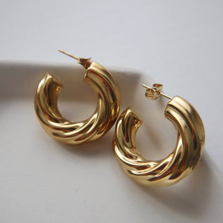Delaney Hoops | Lightweight Hollow Hoops - The Red Thread Boutique