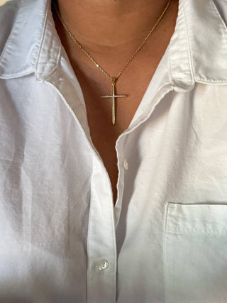 Elegant cross necklace - The Red Thread Boutique