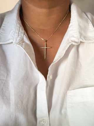 Elegant cross necklace - The Red Thread Boutique
