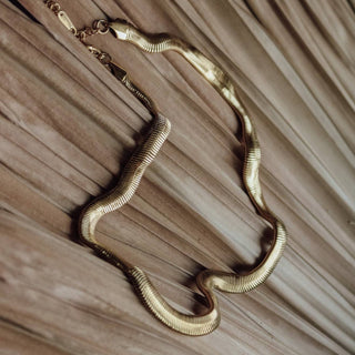 Lela necklace - The Red Thread Boutique