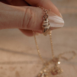Seashell necklace - The Red Thread Boutique